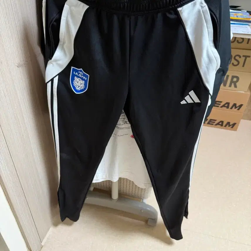 [BUNJANG] Ulsan HD FC Adidas Training Long Pants L Size / 울산HD 현대 트레이닝 긴바지 L사이즈