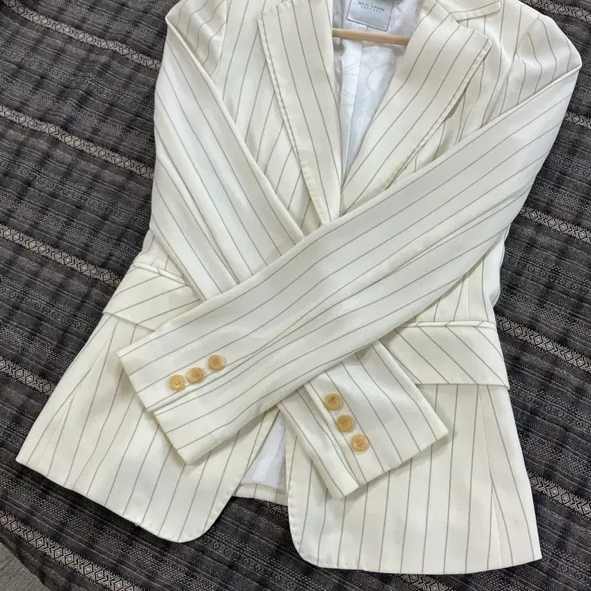 [BUNJANG] Moje Espoir White Stripe Jacket / 모조에스핀 화이트 스트라이프 자켓
