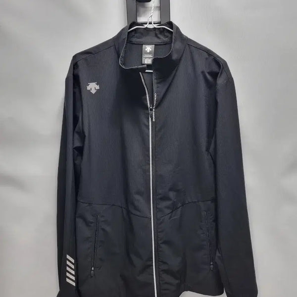 [BUNJANG] Descente Speedrun Aeromotion Jacquard Woven Jacket Black / 데상트 바람막이 스피드런 에어로모션 자카드 우븐 자켓 블랙 105