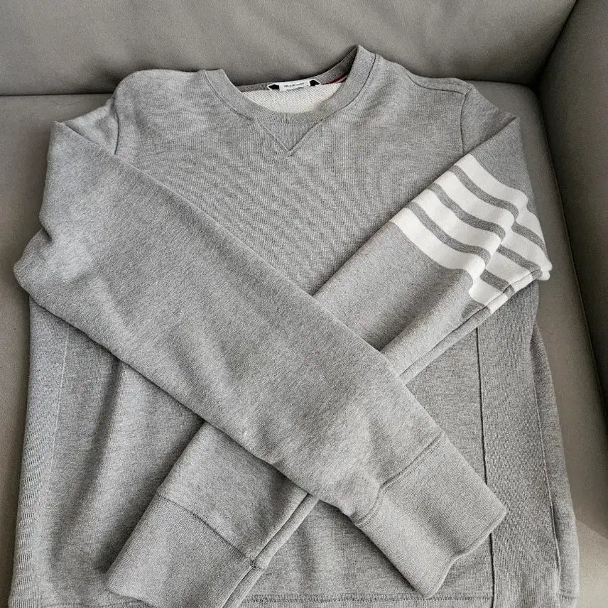 [BUNJANG] Thom Browne Sweatshirt / 톰브라운 맨투