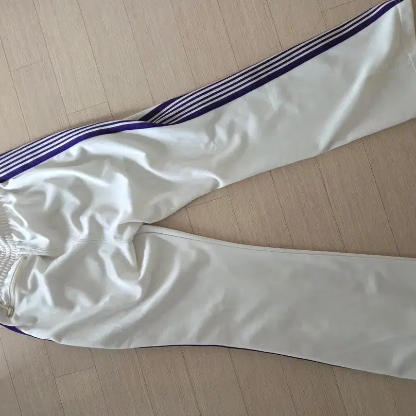 [BUNJANG] Needles Bootcut Track Pants / 니들스 부츠컷 트랙팬츠
