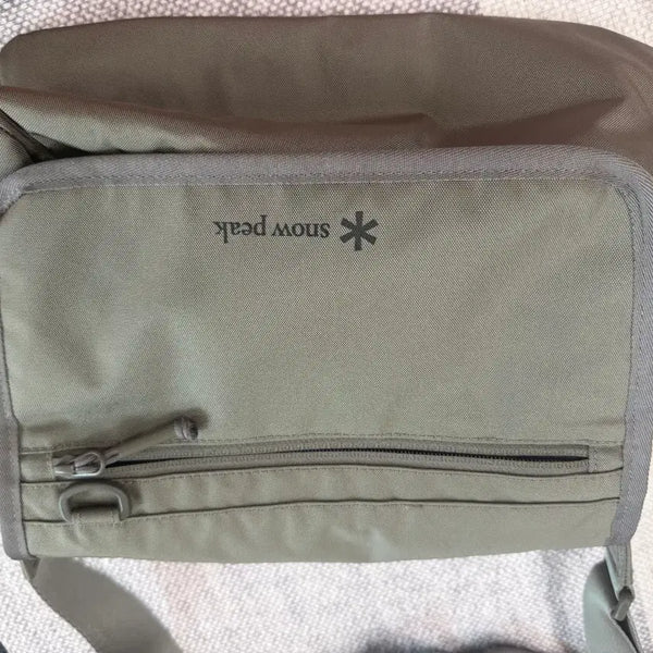 [BUNJANG] Snow Peak Messenger Bag Khaki Crossbody Bag / 스노우피크 메신저백 카키 크로스백판매