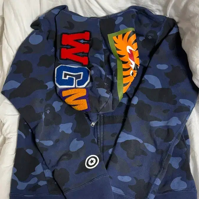 [BUNJANG] BAPE Blue Camo Shark Full Zip Hoodie / 베이프 청계 카모 샤크 후드집업