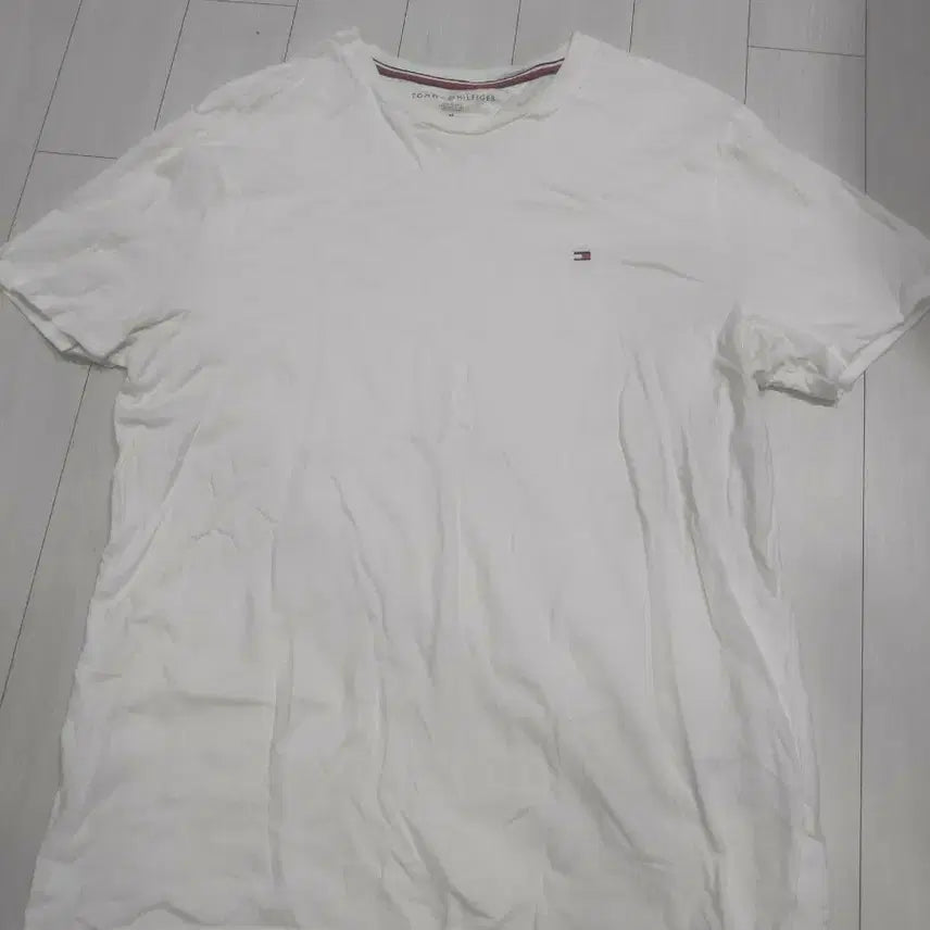 [BUNJANG] Tommy Hilfiger Short Sleeve T-Shirt White Size 100 / 타미힐피거 반팔 티셔츠 화이트 100