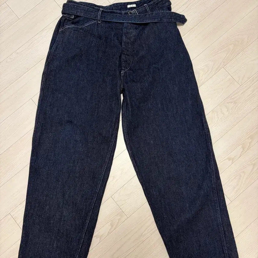 [BUNJANG] Comoli Belted Denim Pants Navy Size 3 / 코모리 벨티드 데님 3size 네이비 판매합니다