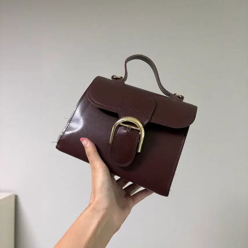 [BUNJANG] Burgundy Saddle Bag with Gold Hardware / 새들백 버건디 금장 장식