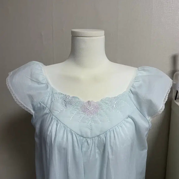 [BUNJANG] Enne Vintage Moni Padded Lace Wing Sleeve Pajama Dress / (휴일 할인) 엔느빈티지 몬니 누빔 레이스 날개 파자마 원피스 프린세스