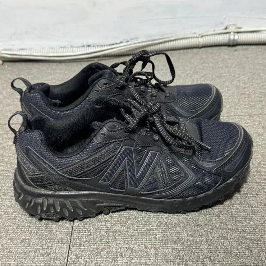 [BUNJANG] New Balance 410 v5 Sneakers / (250)뉴발란스 410 v5