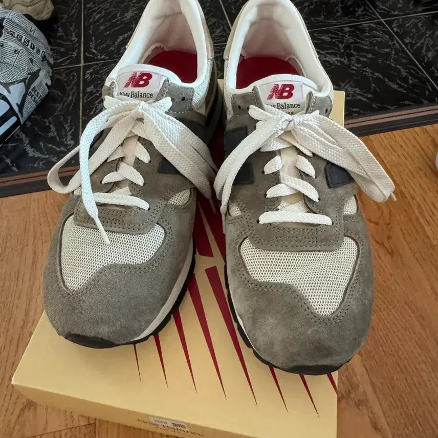 [BUNJANG] New Balance 990v1 Olive / 뉴발란스 990v1 올리브 275판매합니다