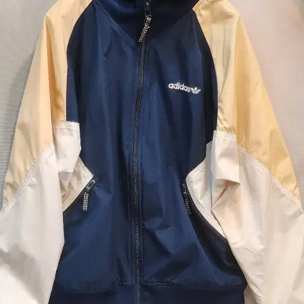 [BUNJANG] Adidas Windbreaker Jumper / 아디다스 바람막이  점퍼입니다