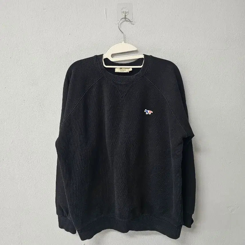 [BUNJANG] Maison Kitsuné Black Signature Fox Logo Sweatshirt / 메종키츠네 맨투맨 블랙