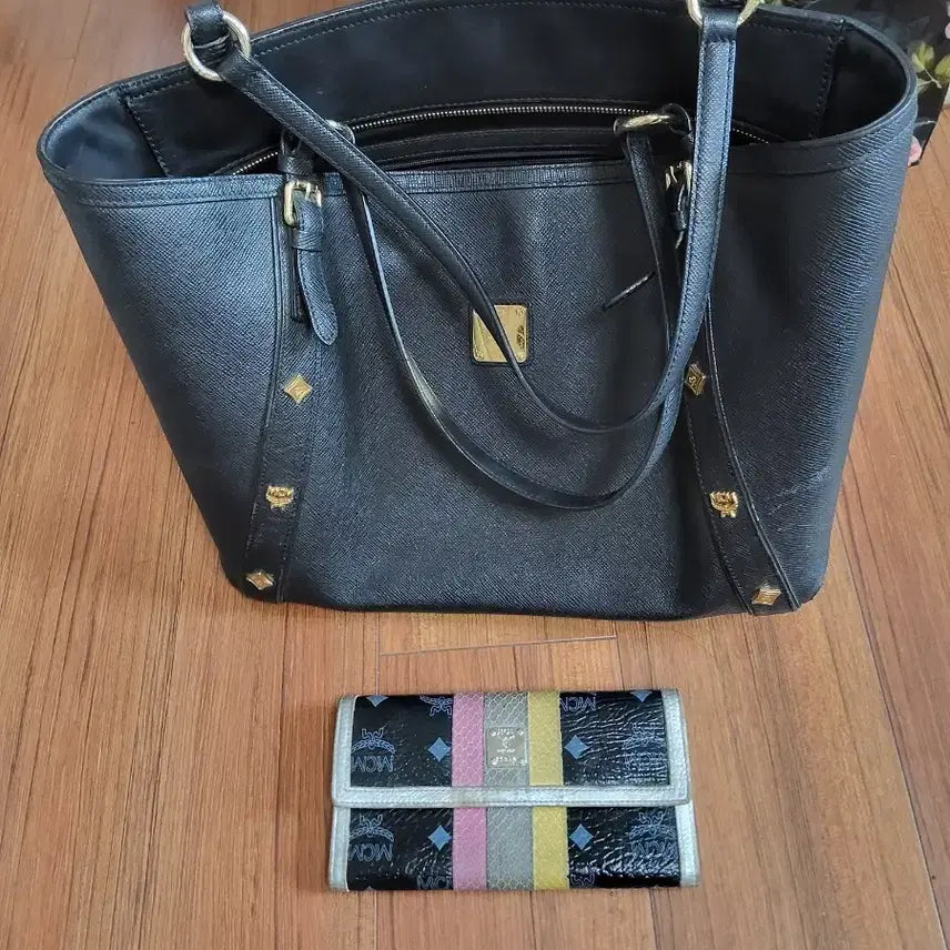 [BUNJANG] MCM Black Leather Shoulder Bag and Wallet Set / 엠씨엠 가방 성주택 있어요