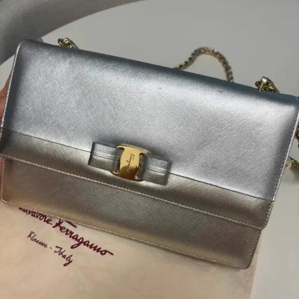 [BUNJANG] Salvatore Ferragamo Gini Crossbody Bag Silver & Gold / 페라가모 지니 크로스백 실버&골드