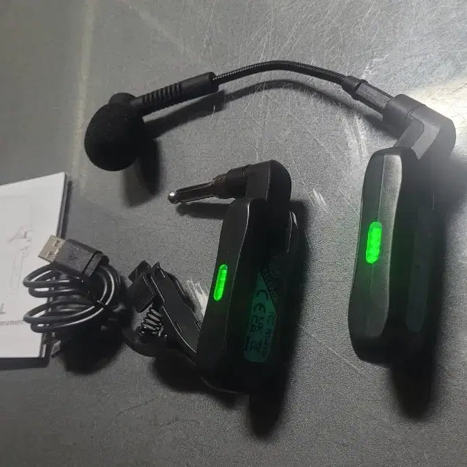 [BUNJANG] Rechargeable Saxophone Wireless Microphone / 충전식 섹소폰 무선마이크