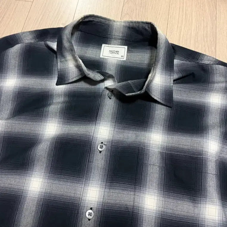 [BUNJANG] Another Office Ombre Shirt Black Size 3 / 어나더오피스(another office) 옴브레 셔츠 블랙 3