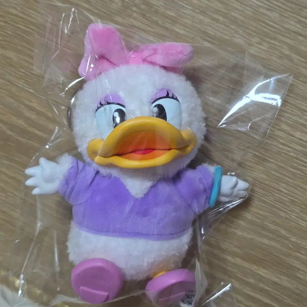 [BUNJANG] Pop Mart Disney Mickey Family Daisy Duck Keychain / 팝마트 인형 키링 디즈니 미키 패밀리 언제나 함께 데이지덕