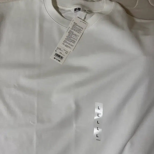 [BUNJANG] Uniqlo Basic U-Neck T-Shirt Size L / 새상품 유니클로 기본 U넥 L