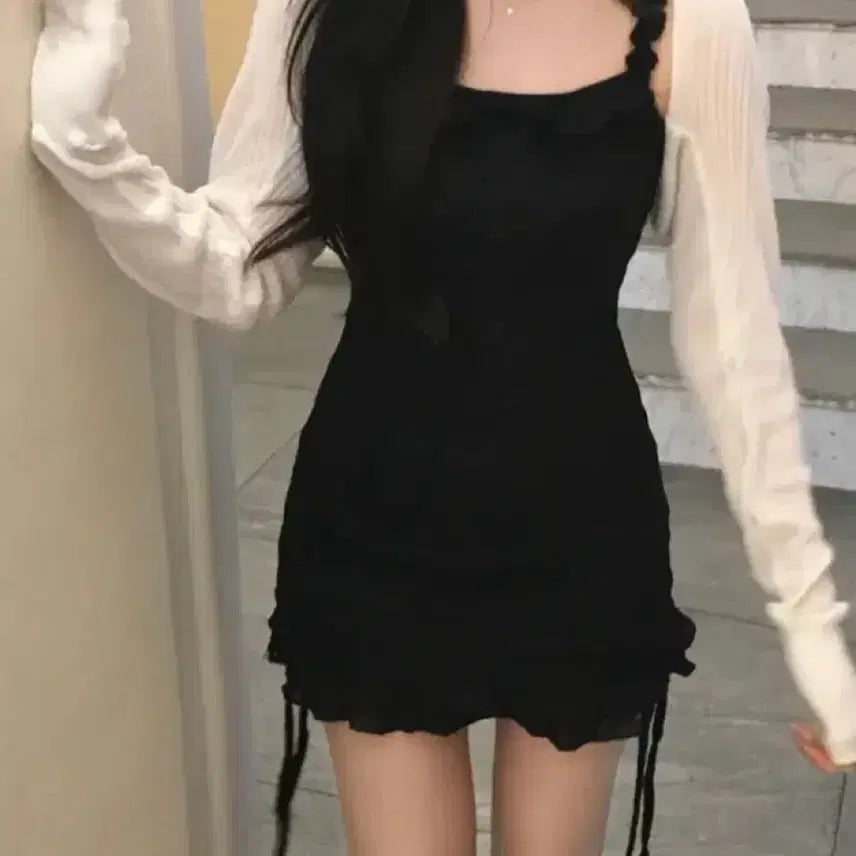 [BUNJANG] Black Midi Dress with Ruffle Detail / 블랙 원피스