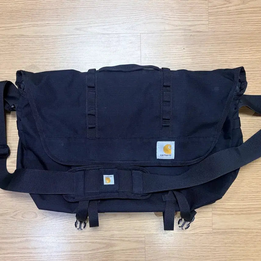 [BUNJANG] Carhartt WIP Cargo Series Messenger Bag Black / 판매) 칼하트 카고 시리즈 메신저백 블랙 A급
