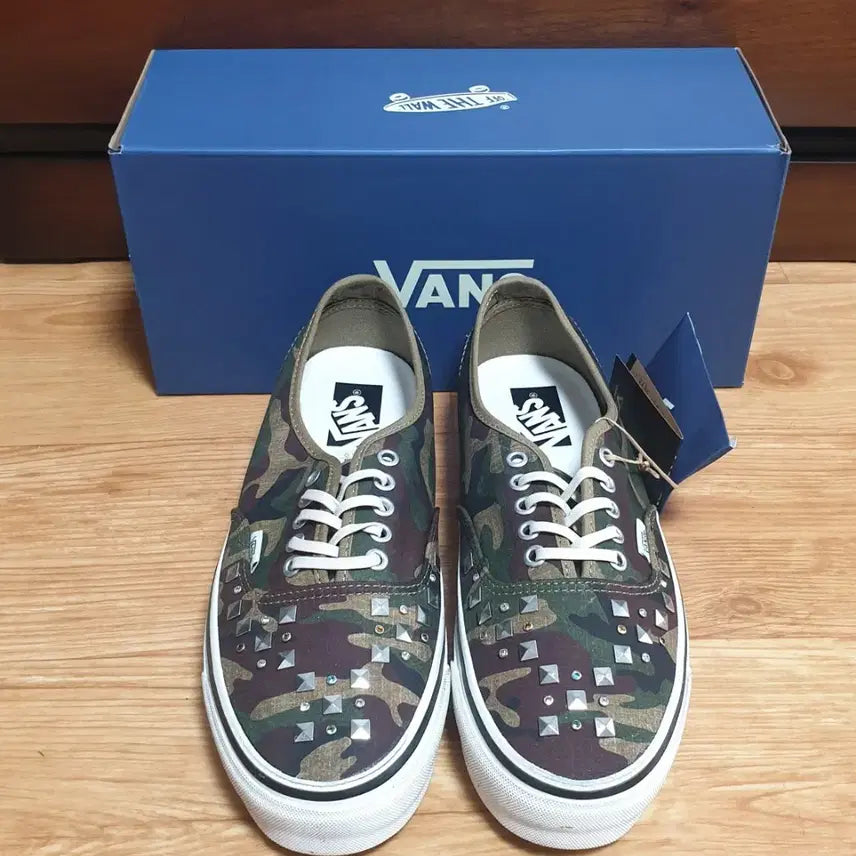 [BUNJANG] Vans Premium Authentic 44 Combat Camo Sneakers / 반스 프리미엄 어센틱 44 컴뱃 카모 (270)