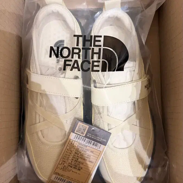 [BUNJANG] The North Face Women's Mary Jane Sneakers Beige / 노스페이스 여성 메리제인 운동화 판매합니다