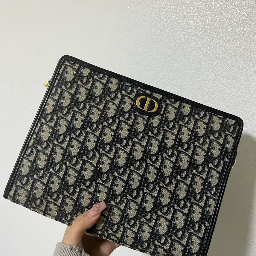 [BUNJANG] Dior Dior Oblique Montaigne 30 Clutch / 디올오블리크 몽테인30 클러치 a급