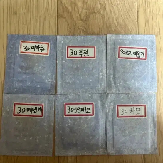 [BUNJANG] Pokemon Bread 30th Anniversary Logo Sticker Sealed Bundle Set / 포켓몬 빵 시즌5 30주년 로고 띠부씰 미개봉 판매합니다