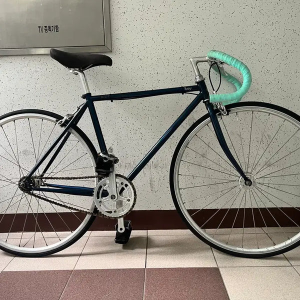 [BUNJANG] Veloline Lusy Chromoly Frame Classic Fixie Bicycle (470 Size) / 벨로라인 루시. Lusy. 크로몰리 프레임의 클래식 픽시. 470사이즈.