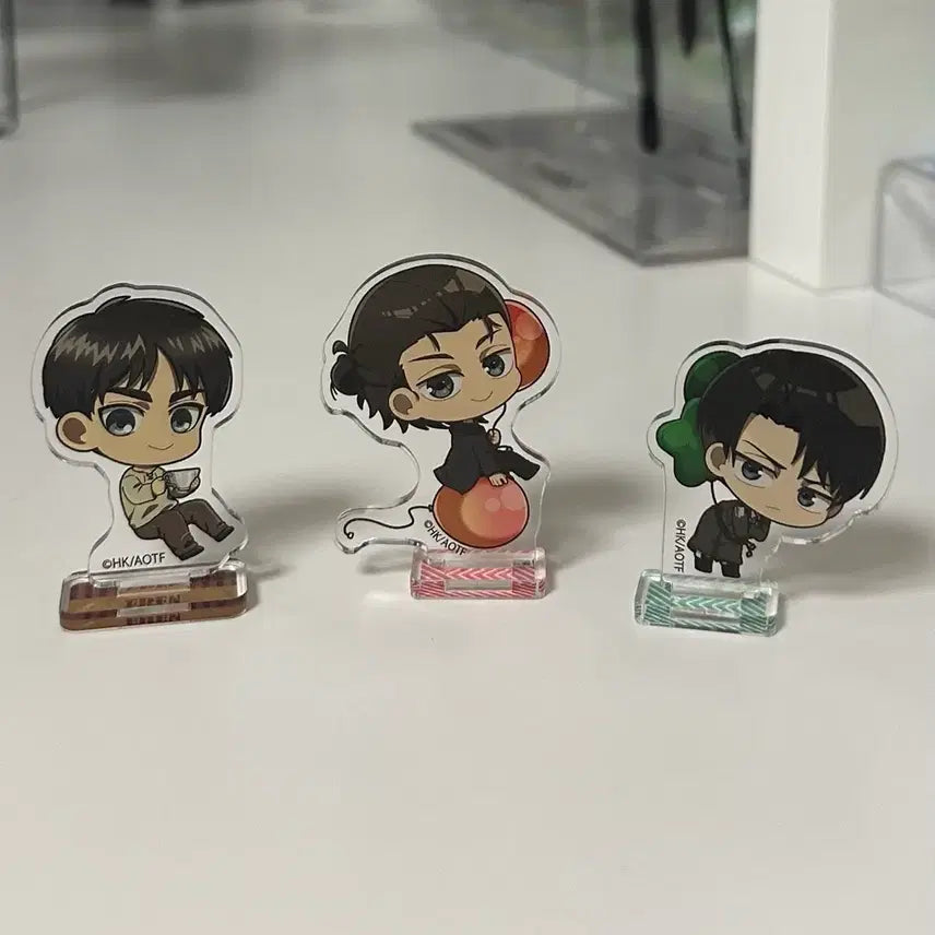 [BUNJANG] Attack on Titan Eren Yeager & Levi Mini Acrylic Stand Bundle Set / (일괄) 진격의 거인 에렌 예거 & 리바이 미니 아크릴 스탠드 판매