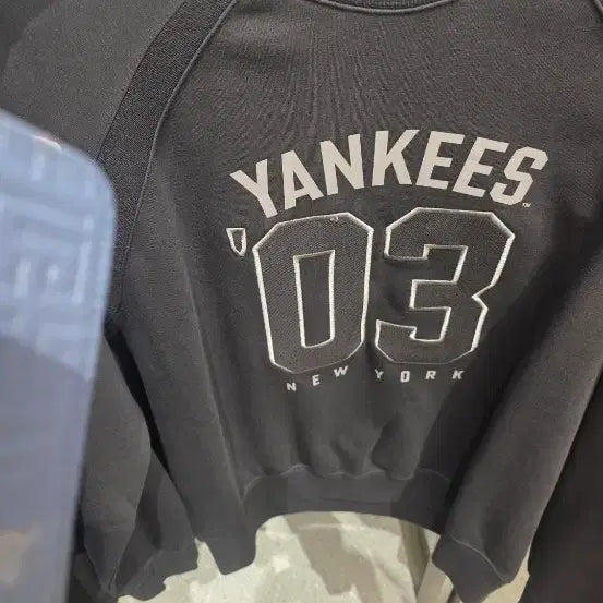 [BUNJANG] MLB Logo Basic Sweatshirt XXL Black / MLB 로고기본맨투맨 새상품 진짜저렴히판매해요!