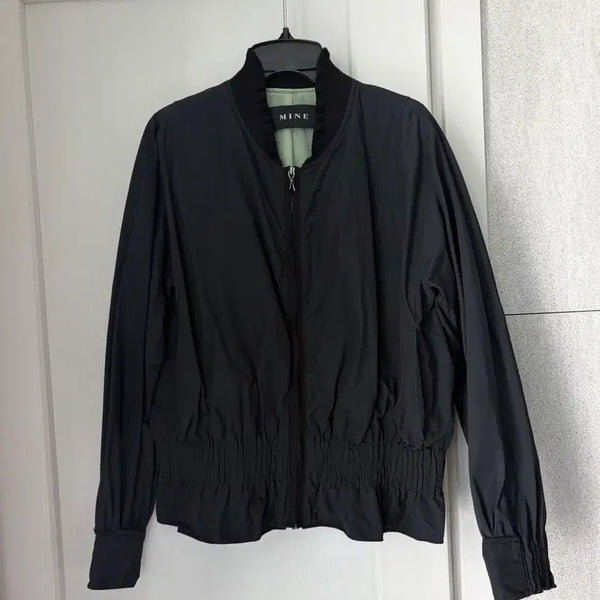 [BUNJANG] Mine Shirring Frill Bomber Crop Jumper Black Windbreaker / 한섬 마인MINE셔링 블루종 프릴봄버 크롭점퍼 블랙바람막이 타임랑방시스템