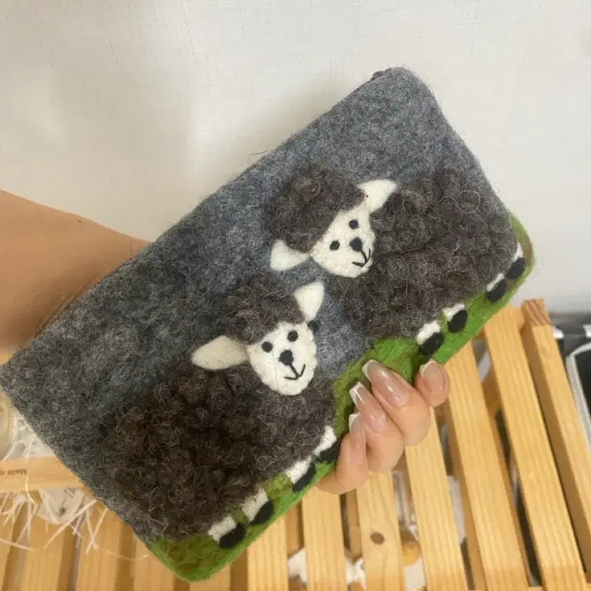 [BUNJANG] Sheep Wool Pouch / 양털 파우치 양 모양
