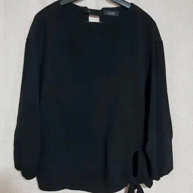 [BUNJANG] Time Black Ribbon Detail Blouse / 타임 블라우스 블랙