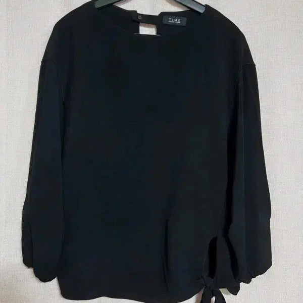 [BUNJANG] Time Black Ribbon Detail Blouse / 타임 블라우스 블랙