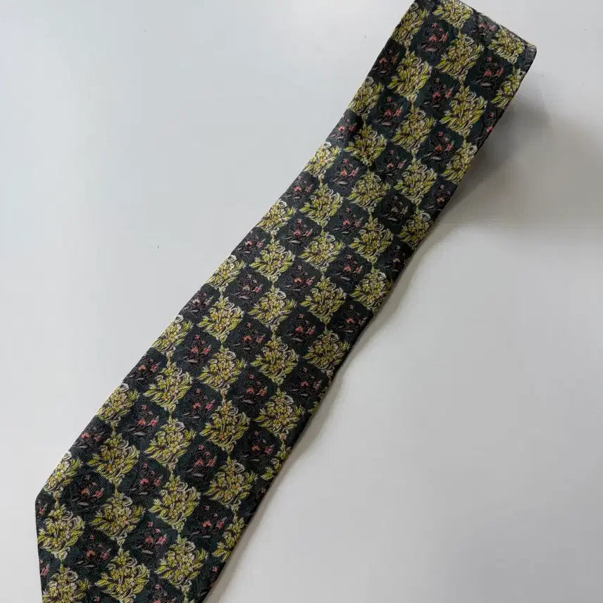 [BUNJANG] Pierre Cardin 9.2cm Silk Necktie / 피에르가르뎅(Pierre cardin) 실크 넥타이 9.2cm