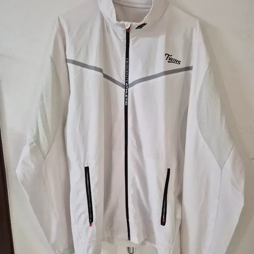 [BUNJANG] Twins Descente Athletic Windbreaker Jacket Size 120 / 트윈스 데상트 애슬레틱 바람막이 가슴둘레120