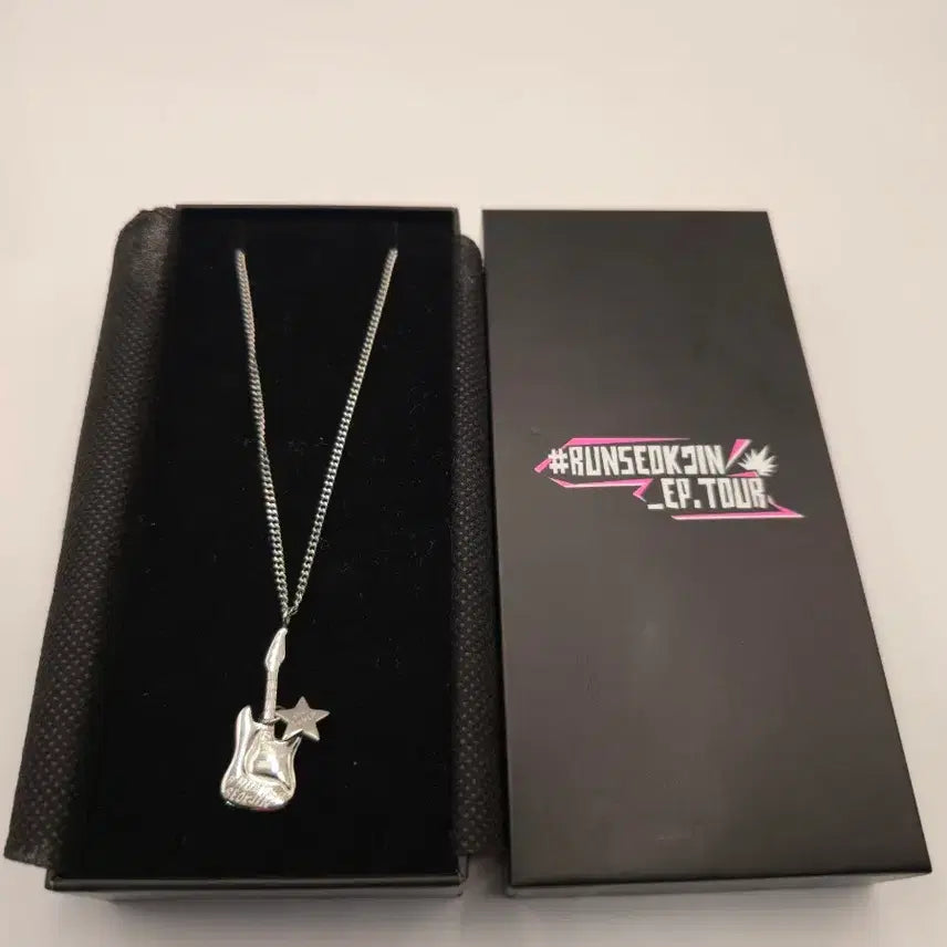 [BUNJANG] BTS Jin Solo Concert Dal.Seek.Con Necklace / BTS 진 솔로콘서트 달석콘 목걸이 판매