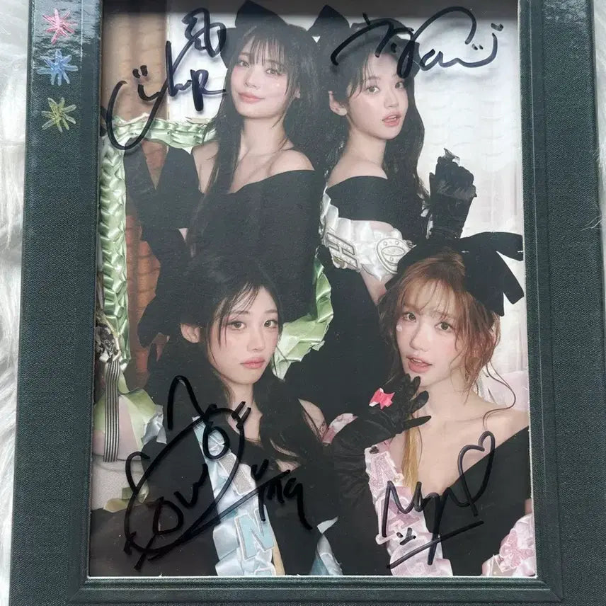 [BUNJANG] QWER Autographed Album / QWER 친필 싸인 앨범