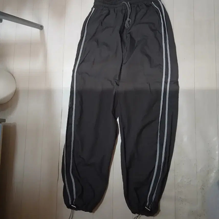 [BUNJANG] Black Wide Training Pants, Track Crop Top / 블랙 와이드 트레이닝 팬츠,트랙 크롭옷 팝니다