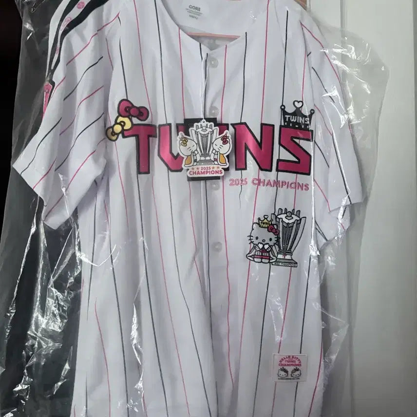 [BUNJANG] Twins Championship Hello Kitty #26 Ju-heon Lee Jersey / 트윈스 우승키티 26 이주헌