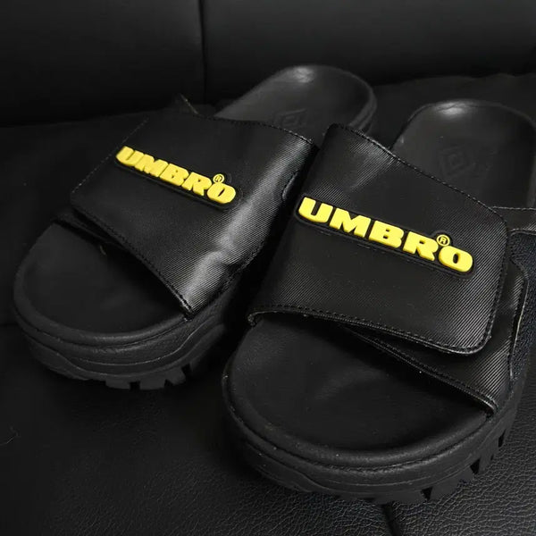 [BUNJANG] Umbro Bumpy Slide Slippers (Size 260) / 260 ) 엄브로 범피 슬라이드 슬리퍼