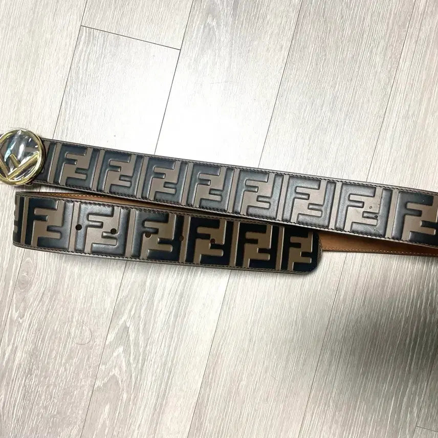 [BUNJANG] Fendi Genuine Leather Logo Belt / 정품 펜디 로고 벨트 새상품