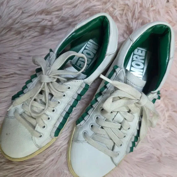 [BUNJANG] Women's Ruffled Sneakers White Green / 240..러플 여성  스니커즈 화이트 그린
