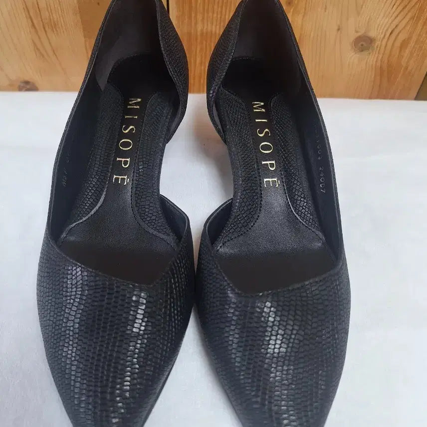 [BUNJANG] MISOFE Black Snakeskin Pattern Heels (240) / 미소페 블랙 뱀피 패턴 힐 240