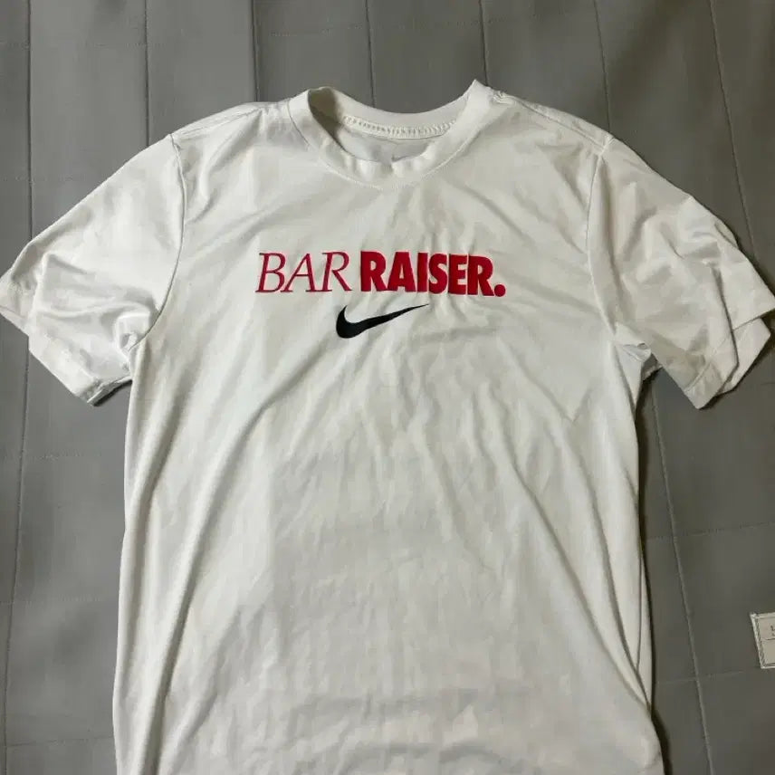 [BUNJANG] Nike Air Force 1 '07 White T-Shirt / 나이키 바레이저 반팔티 화이트(넥슨아이콘매치 볼보이지급반팔)