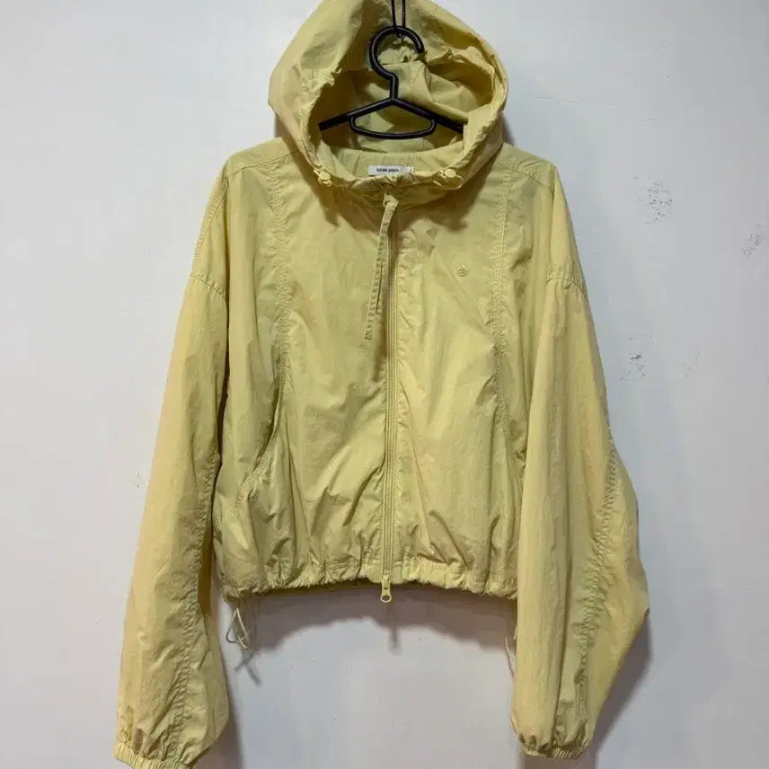 [BUNJANG] Kirsh Plain Crop Windbreaker Yellow Size 1 / 키르시 플레인 크롭 바람막이 1사이즈 옐로우