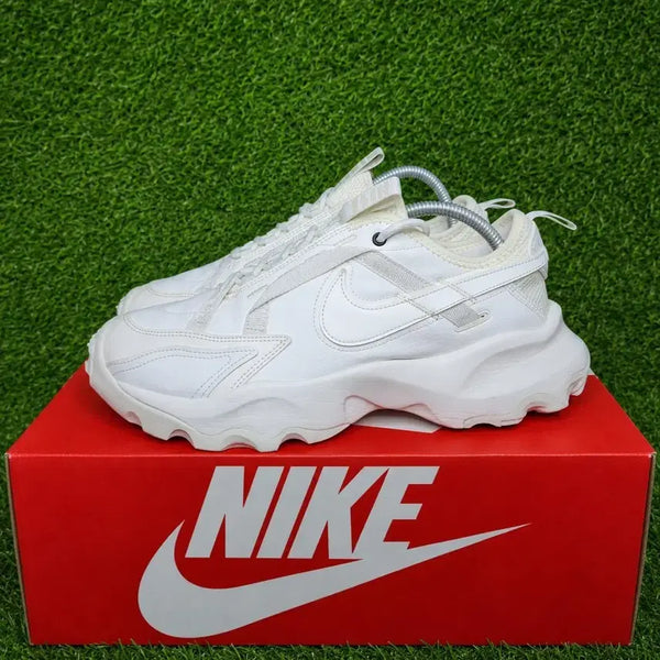 [BUNJANG] Nike White Sneakers (Size 265) / 나이키 운동화 (265)