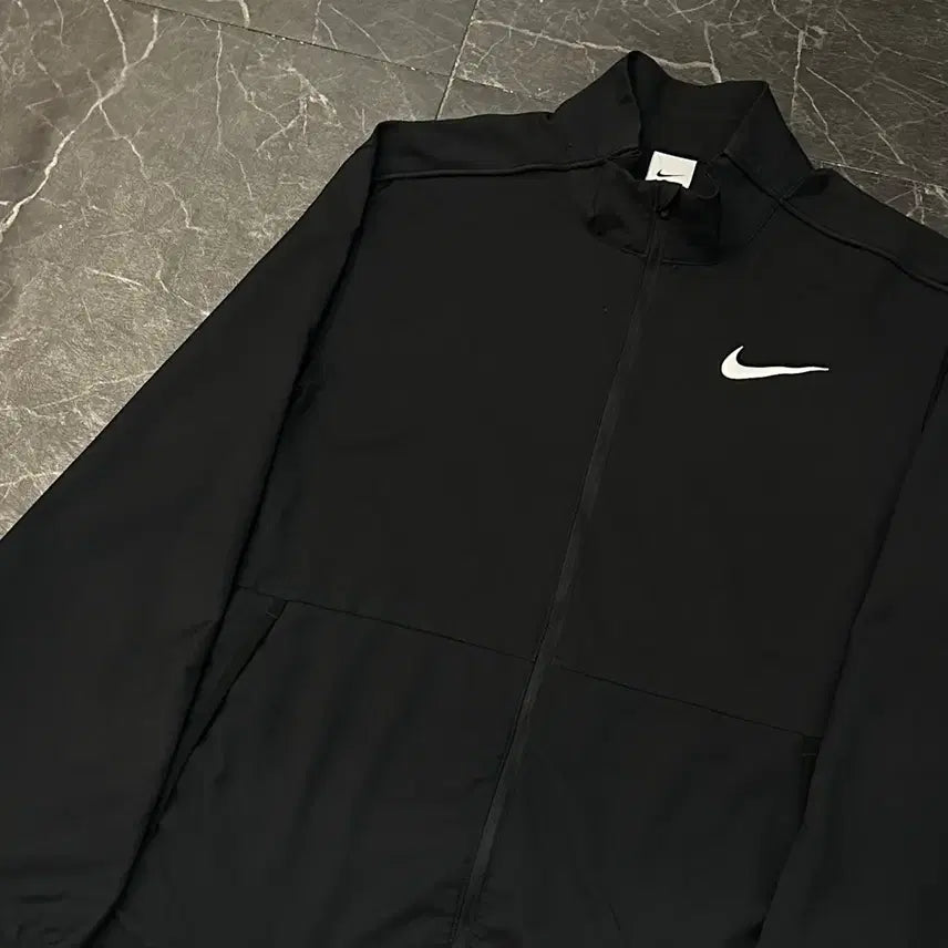 [BUNJANG] Nike Dri-FIT Swoosh Running Black Jacket XXL / XXL 나이키 폼 드라이핏 스우시 러닝 블랙 자켓