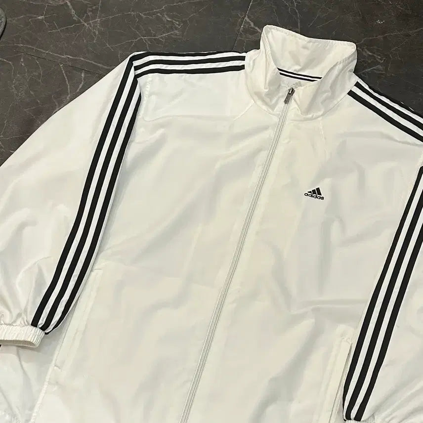 [BUNJANG] Adidas White Windbreaker Jacket Size 105 / 105 아디다스 화이트 바람막이