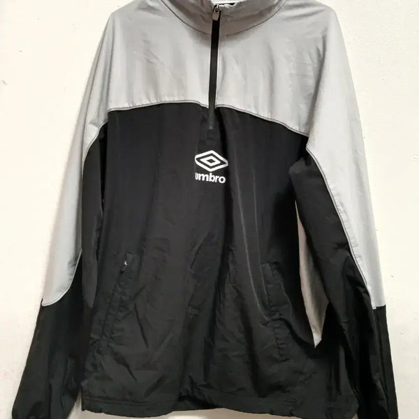 [BUNJANG] Umbro Half-Zip Windbreaker Woven Jacket Size L (100) / 엄브로 하프집업 바람막이 우븐 자켓 사이즈 L 100